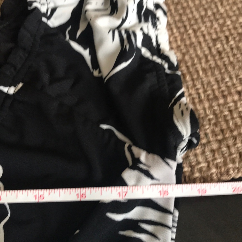 Dress - Picture 7 of 7